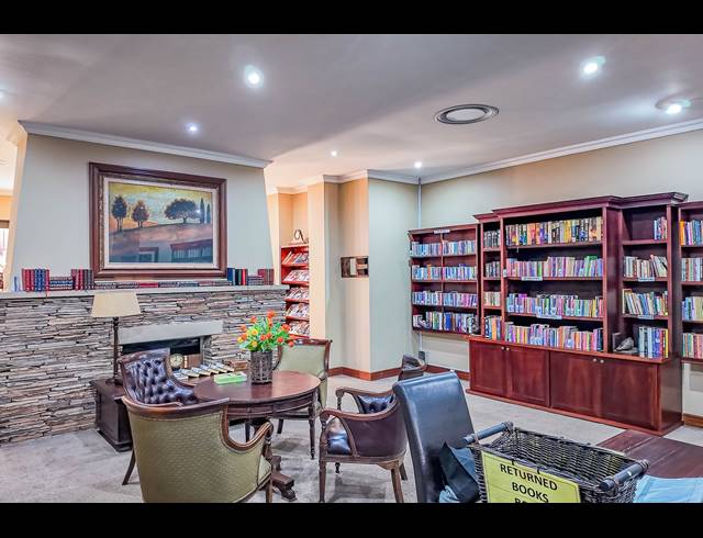 1 BEDROOM APARTMENT FOR SALE IN NEWLANDS